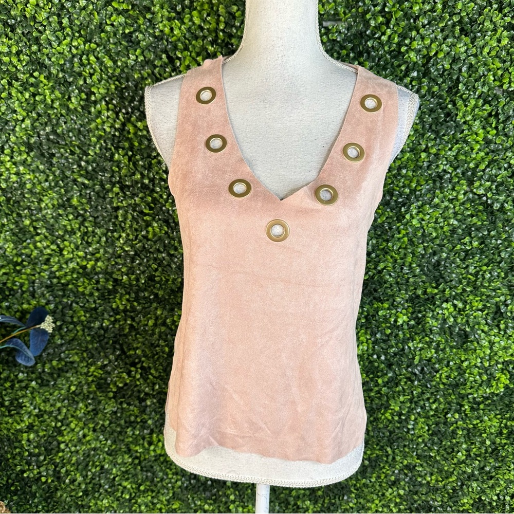 NWT Anna Grace‎ Blush straps deep back v faux suede Top with Gold rivets Details